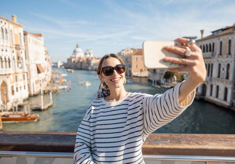 OLTRE IL SELFIE