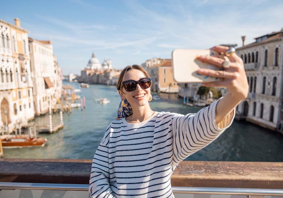 OLTRE IL SELFIE